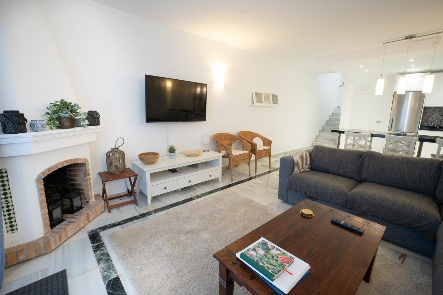 Urb. Alhambra 3 Villa Нерха Екстериор снимка