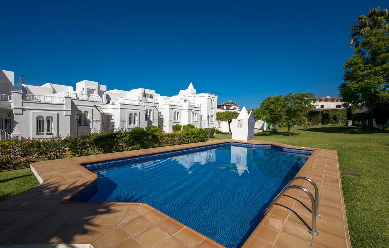 Urb. Alhambra 3 Villa Нерха Екстериор снимка